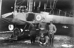 La Guardia in front of Caproni "The Congressional Limited" with Cambiaso Negrotto, Federico Zapelloni, and Sgt.Firmani (seated).