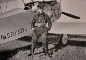 Hermann Göring in front of the Fokker D.VII.