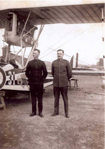 Willis B. Haviland (right) and the Executive Officer George W. Almour with the Macchi M.5.