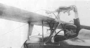 A view of the machine gun of “Bébé”, installed above the wings.