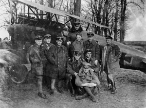 Manfred von Richthofen in his red Albatros D.III with other pilots of the famous Jagdstaffel 11.